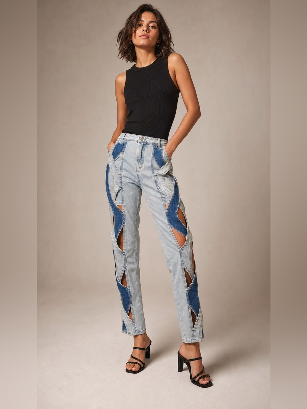 BLUE B Women’s Light Wash Swirl Cut Out Jeans